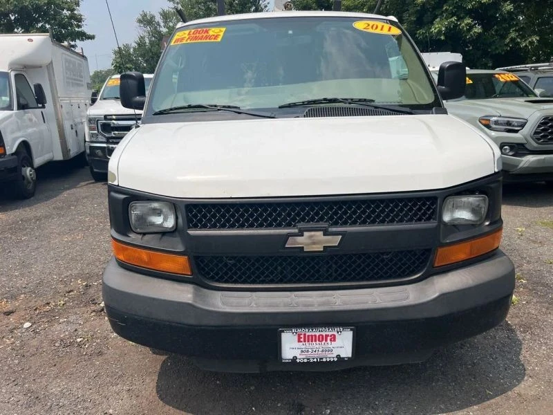 2011 Chevrolet Express - Image 2 of 6