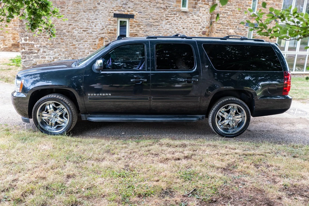 2011 GMC Suburban - Image 6 of 30