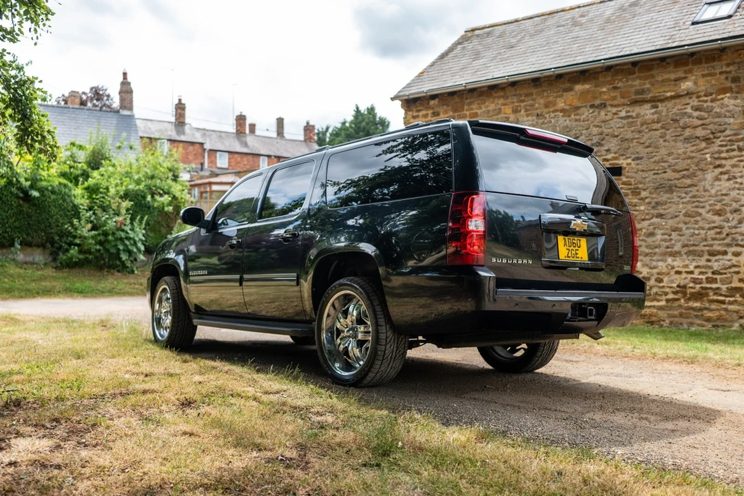 2011 GMC Suburban - Image 11 of 30