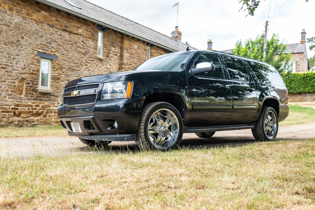 2011 GMC Suburban - Image 9 of 30