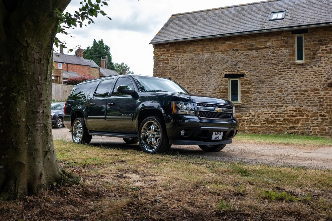 2011 GMC Suburban - Image 13 of 30