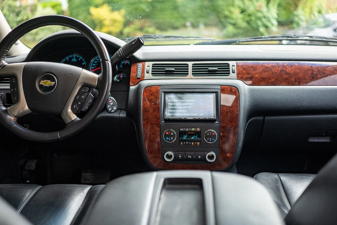 2011 GMC Suburban - Image 30 of 30