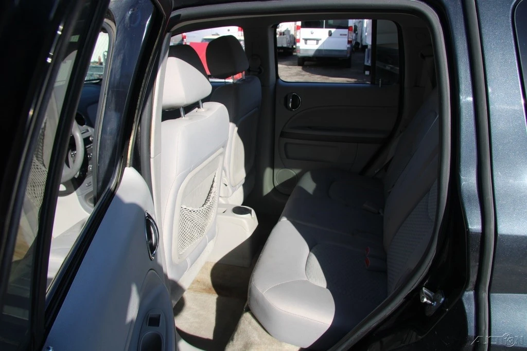 2011 Chevrolet HHR - Image 19 of 21