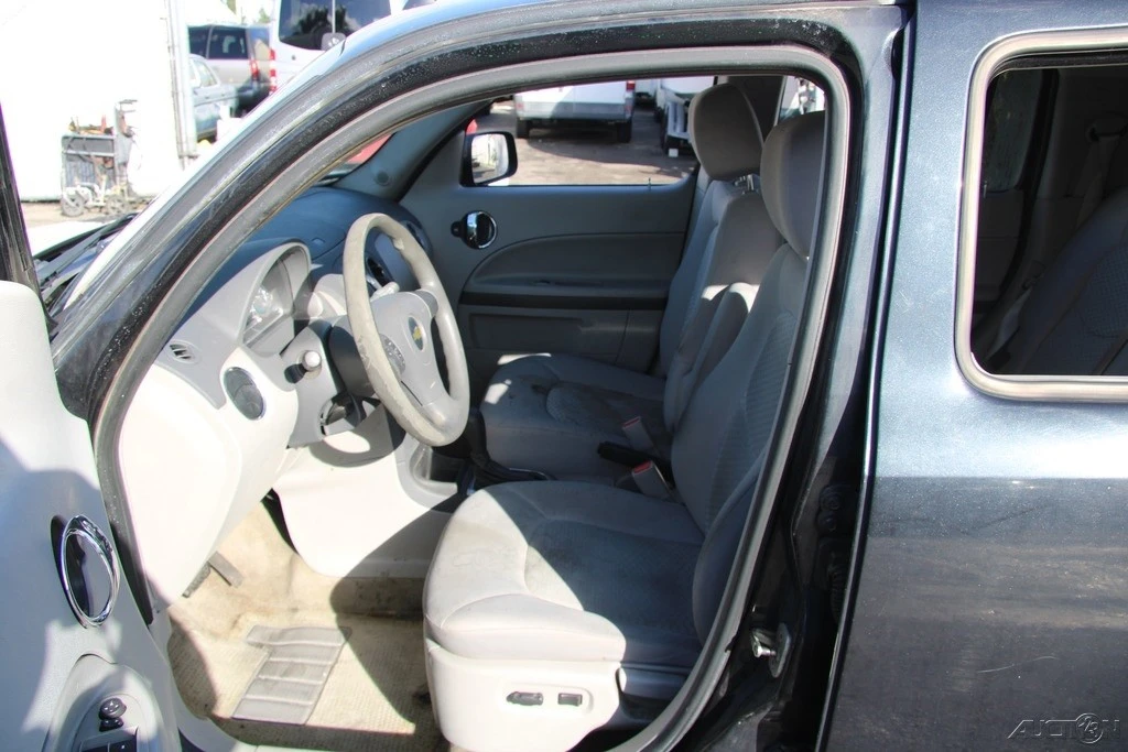 2011 Chevrolet HHR - Image 12 of 21