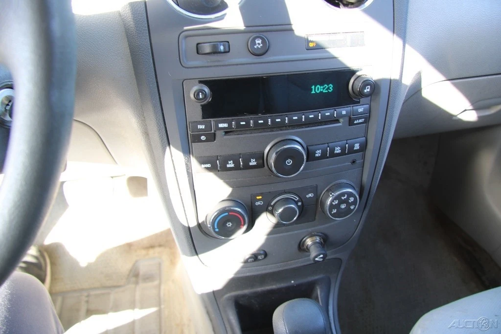 2011 Chevrolet HHR - Image 16 of 21