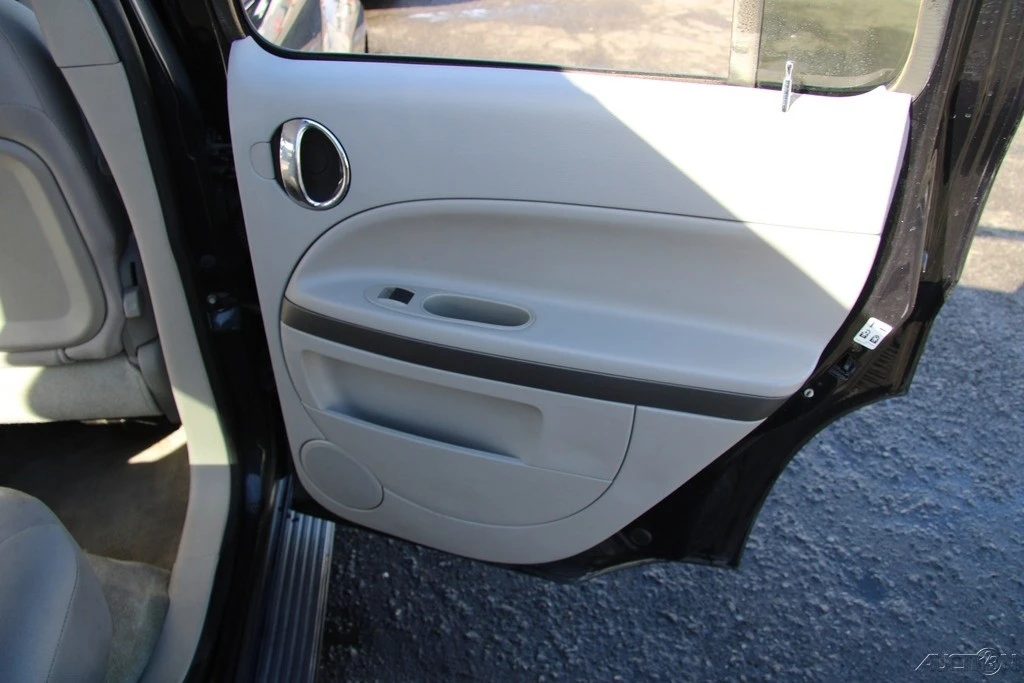 2011 Chevrolet HHR - Image 21 of 21