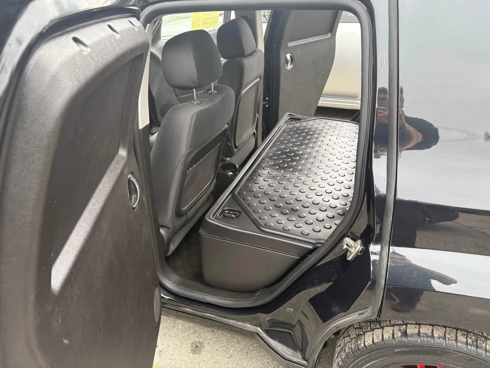 2011 Chevrolet HHR - Image 11 of 15