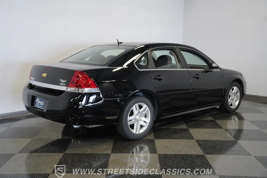 2011 Chevrolet Impala 9th Gen - Image 16 of 21