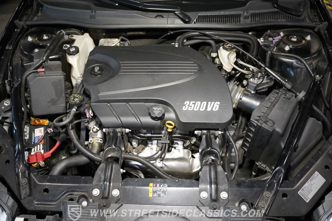 2011 Chevrolet Impala 9th Gen - Image 5 of 21