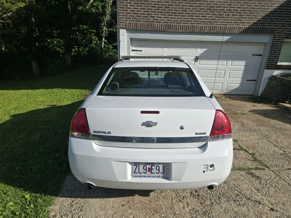 2011 Chevrolet Impala 9th Gen - Image 3 of 10