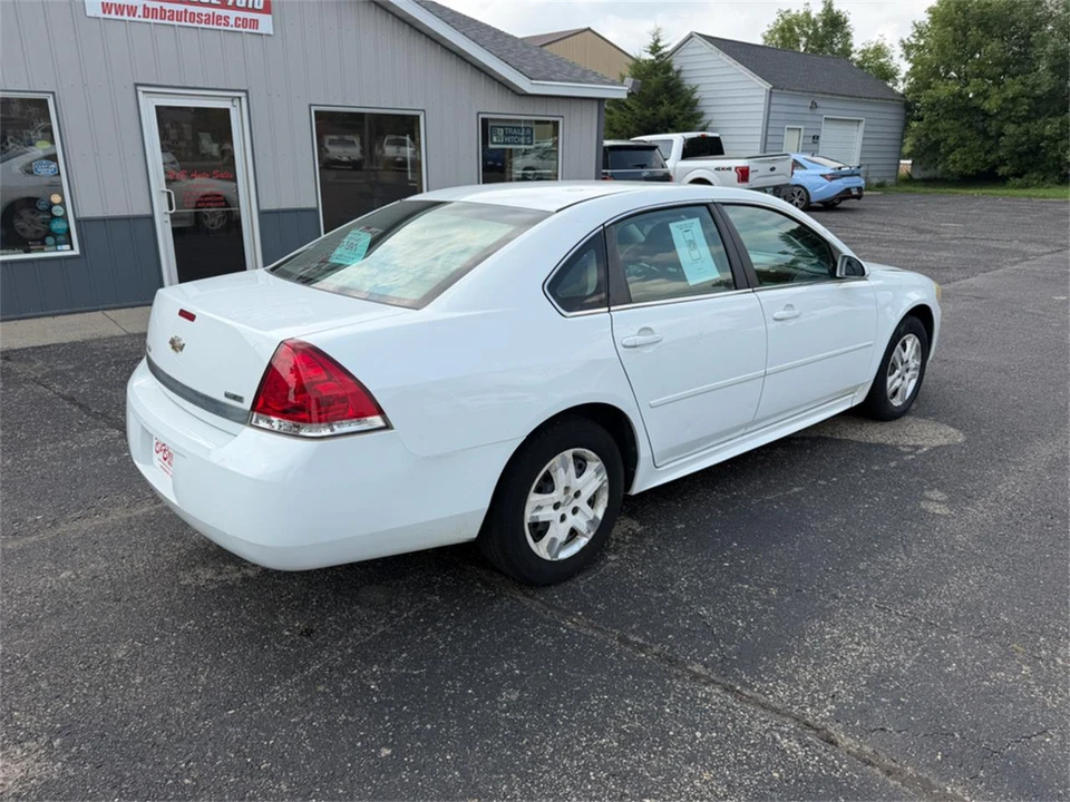 2011 Chevrolet Impala 9th Gen - Image 11 of 31