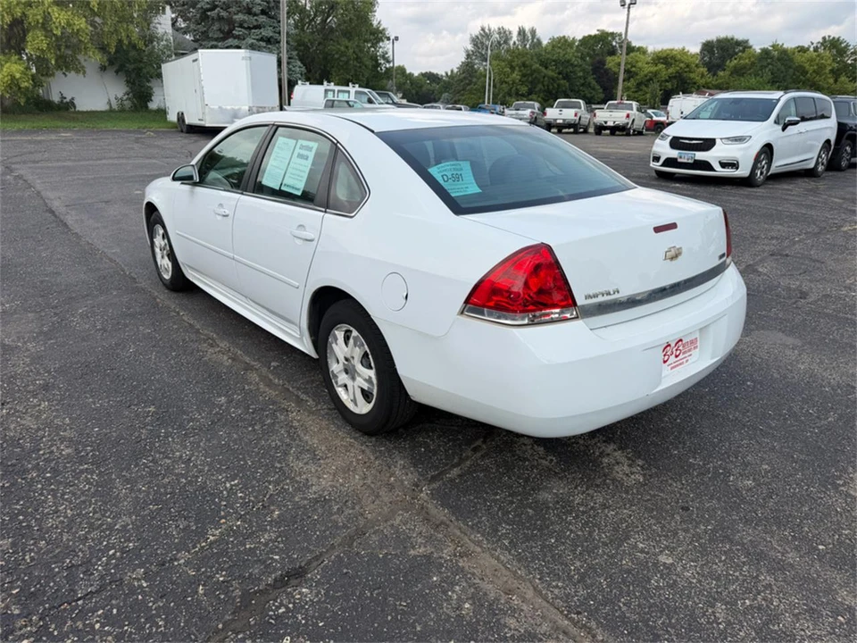 2011 Chevrolet Impala 9th Gen - Image 9 of 31