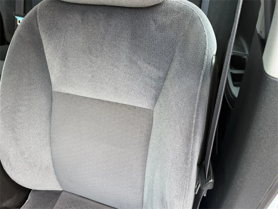 2011 Chevrolet Impala 9th Gen - Image 14 of 31