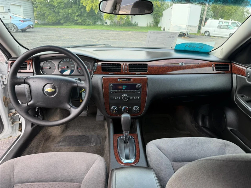 2011 Chevrolet Impala 9th Gen - Image 6 of 31