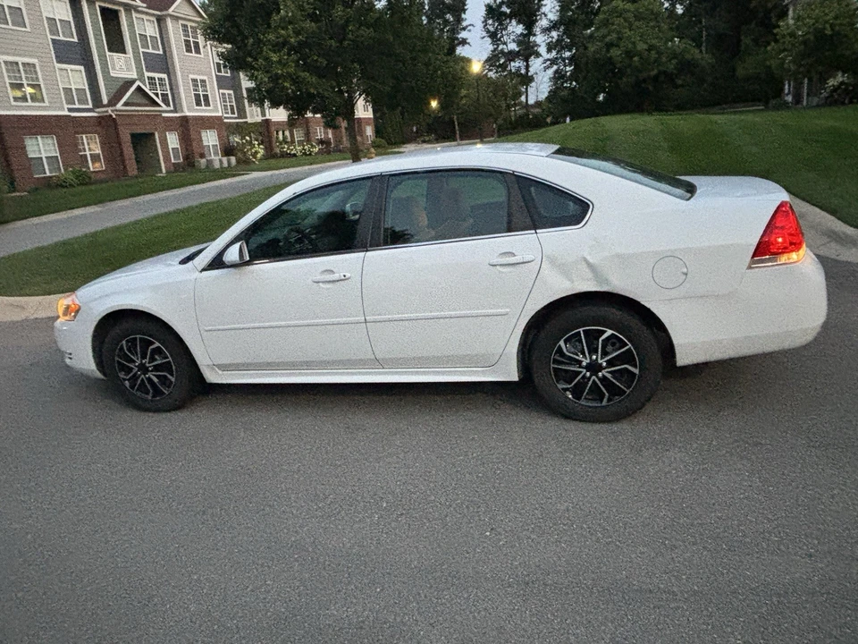 2011 Chevrolet Impala 9th Gen - Image 7 of 13