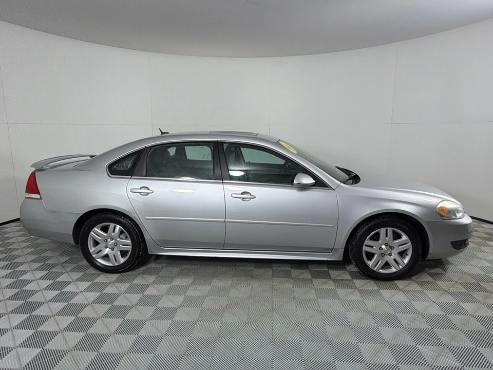 2011 Chevrolet Impala 9th Gen - Image 4 of 12