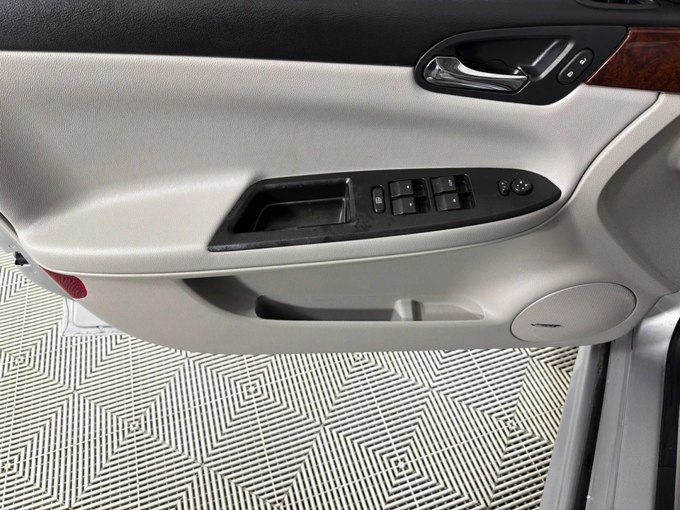 2011 Chevrolet Impala 9th Gen - Image 10 of 12