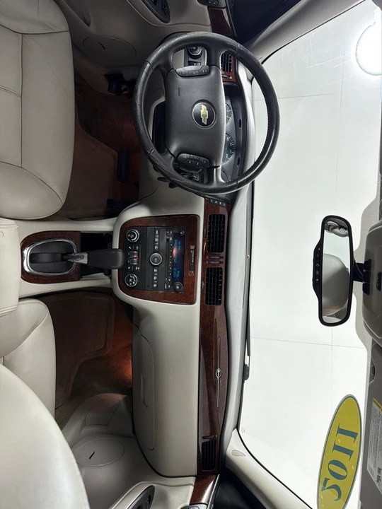 2011 Chevrolet Impala 9th Gen - Image 24 of 25