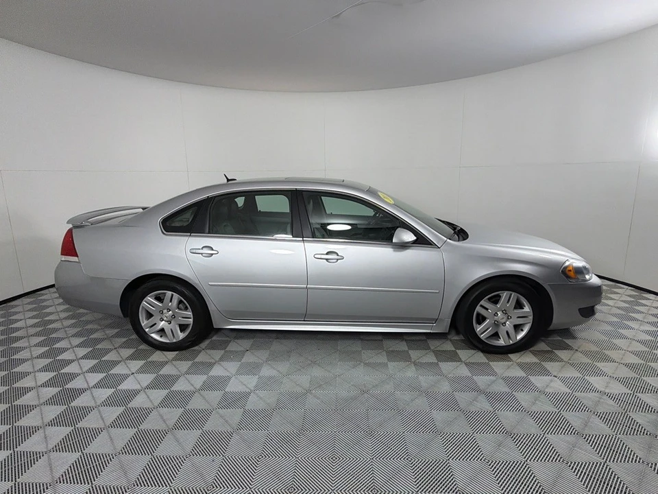 2011 Chevrolet Impala 9th Gen - Image 4 of 25