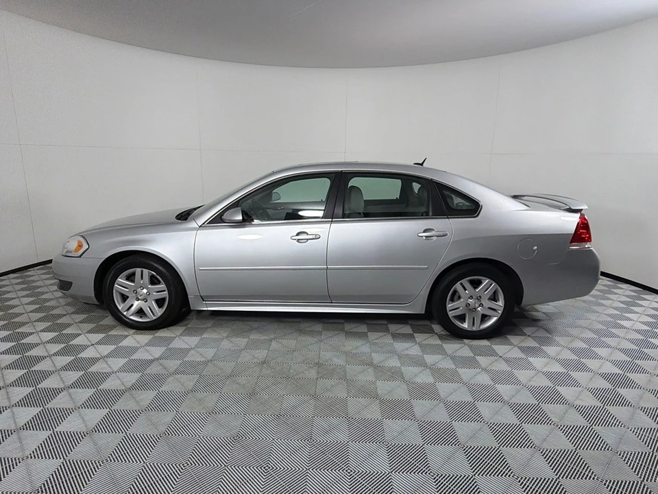 2011 Chevrolet Impala 9th Gen - Image 8 of 25