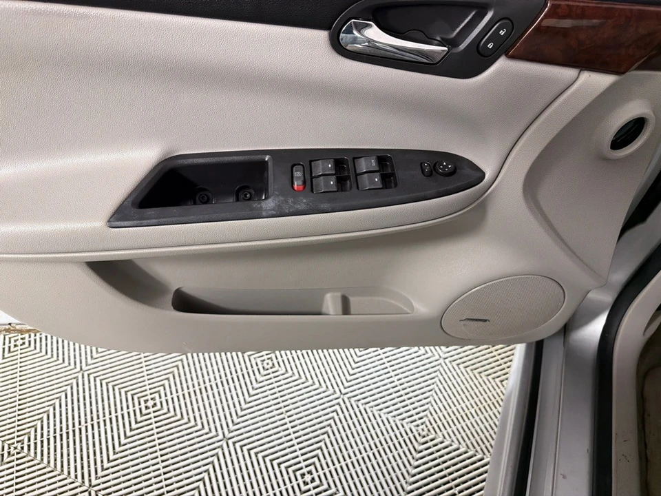2011 Chevrolet Impala 9th Gen - Image 11 of 25