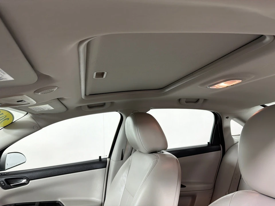 2011 Chevrolet Impala 9th Gen - Image 13 of 25