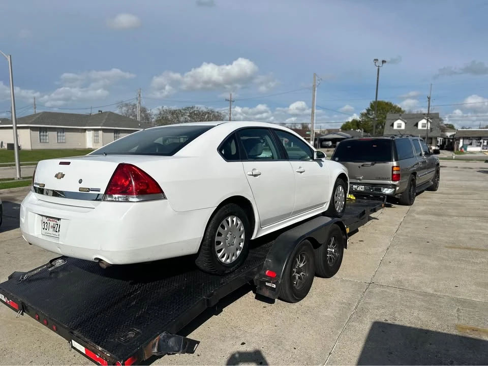 2011 Chevrolet Impala 9th Gen - Image 2 of 3