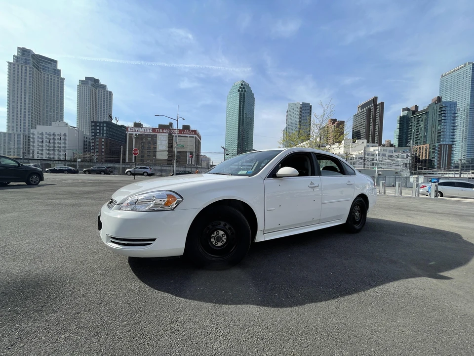 2011 Chevrolet Impala 9th Gen - Image 8 of 31