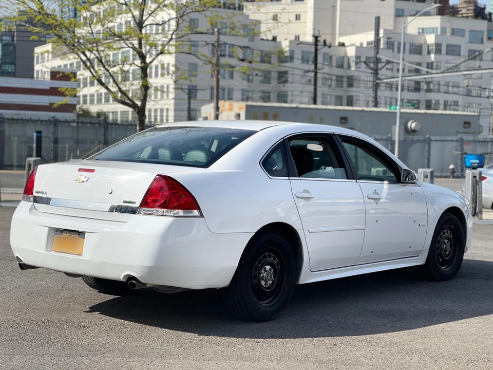 2011 Chevrolet Impala 9th Gen - Image 5 of 31