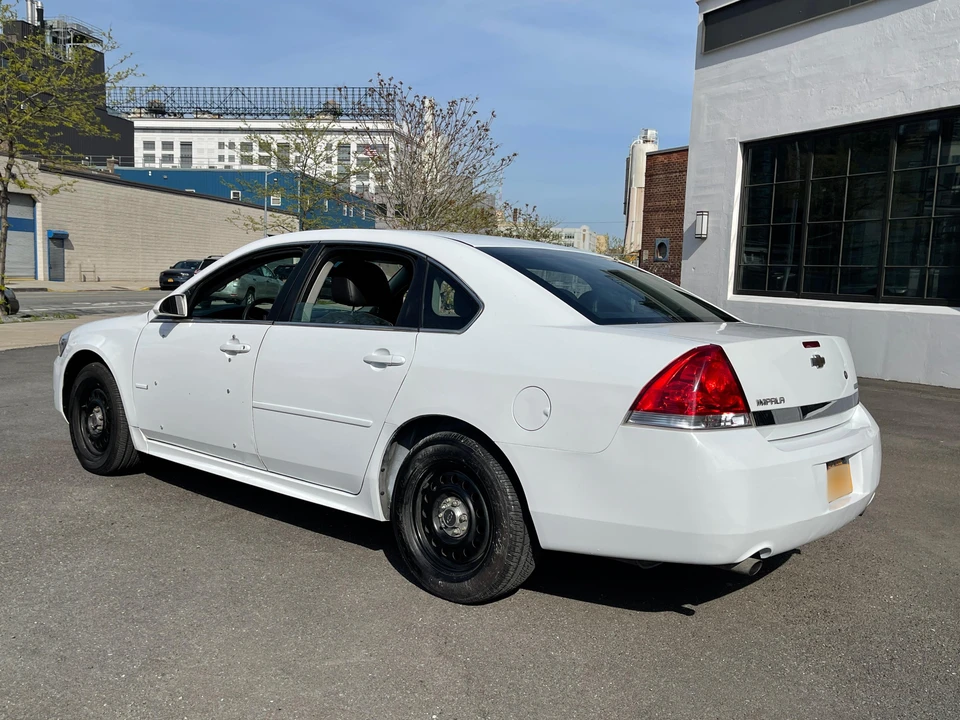 2011 Chevrolet Impala 9th Gen - Image 4 of 31