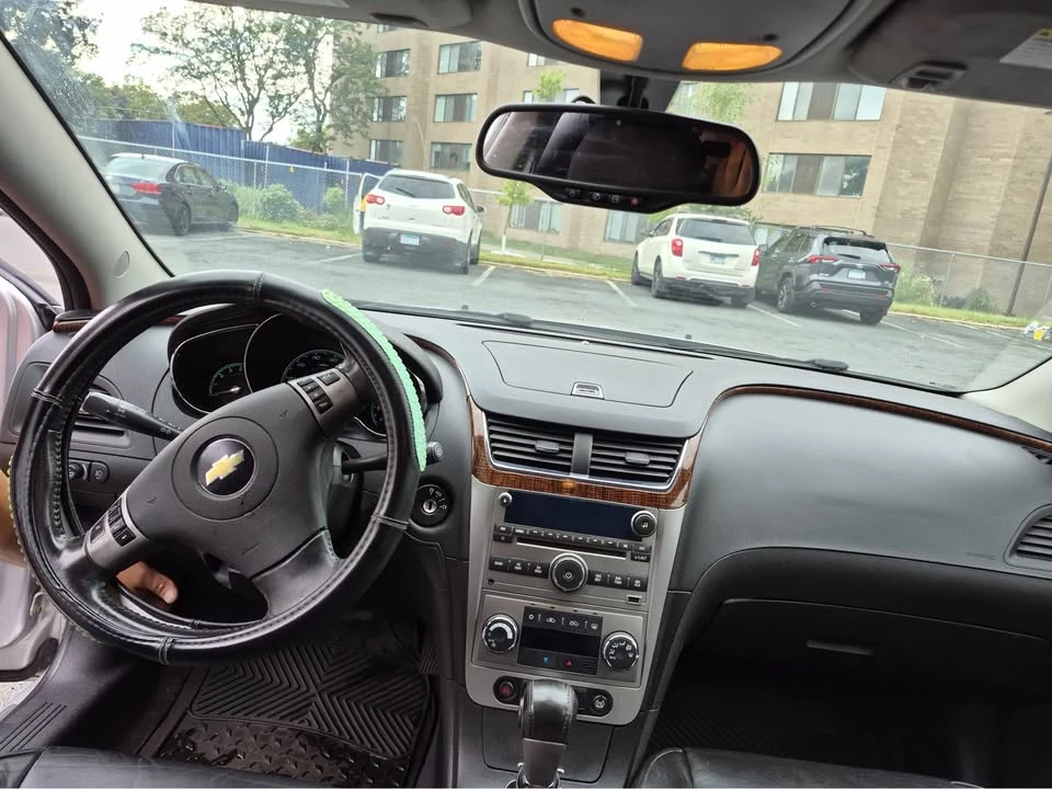 2011 Chevrolet Malibu - Image 12 of 17