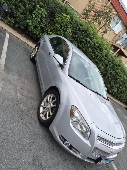 2011 Chevrolet Malibu - Image 4 of 17
