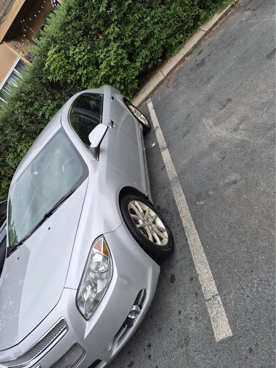 2011 Chevrolet Malibu - Image 2 of 17
