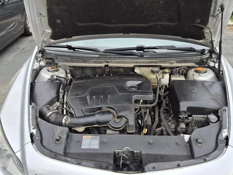 2011 Chevrolet Malibu - Image 11 of 17