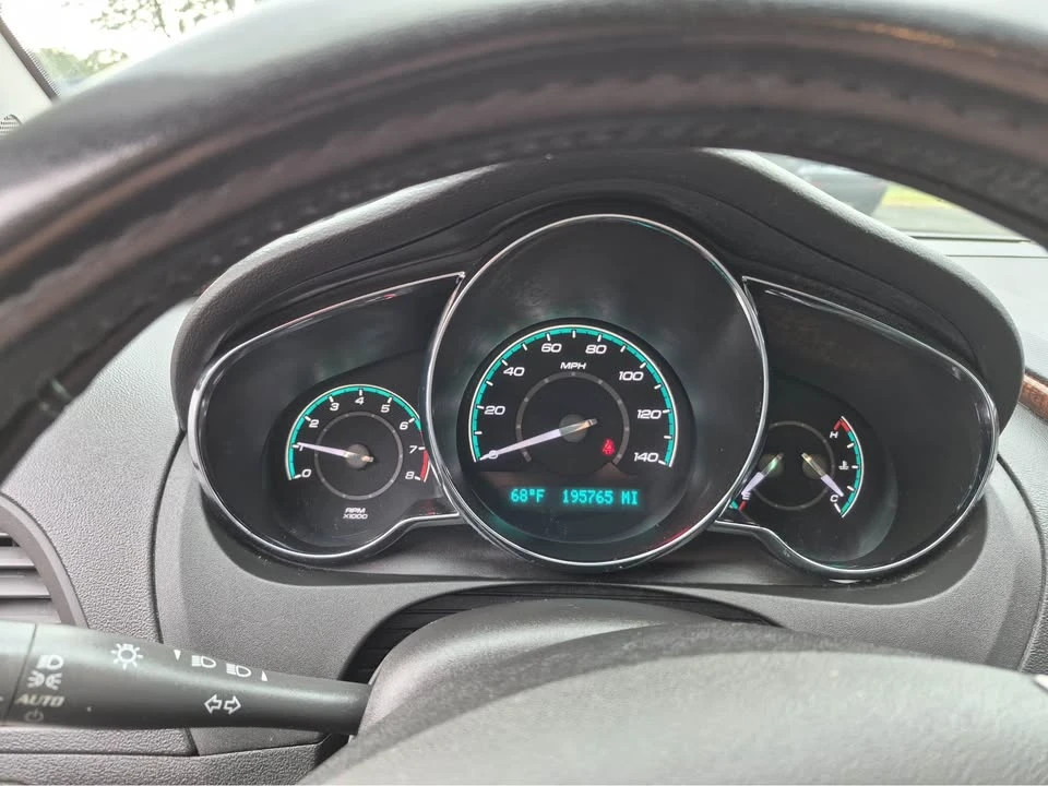 2011 Chevrolet Malibu - Image 7 of 17