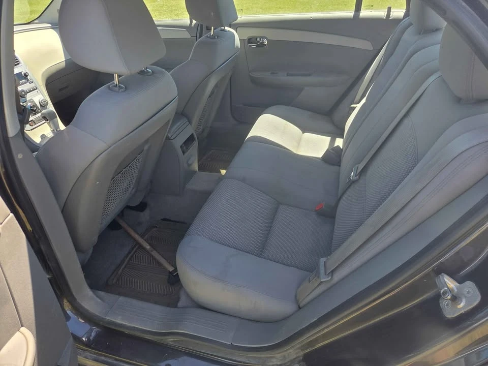 2011 Chevrolet Malibu - Image 6 of 7