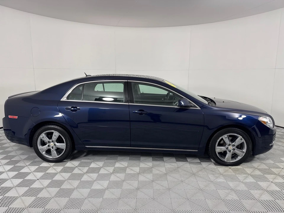 2011 Chevrolet Malibu - Image 4 of 12