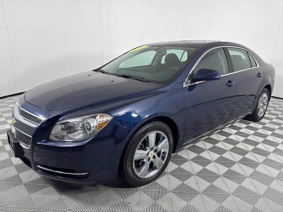 2011 Chevrolet Malibu - Image 9 of 12