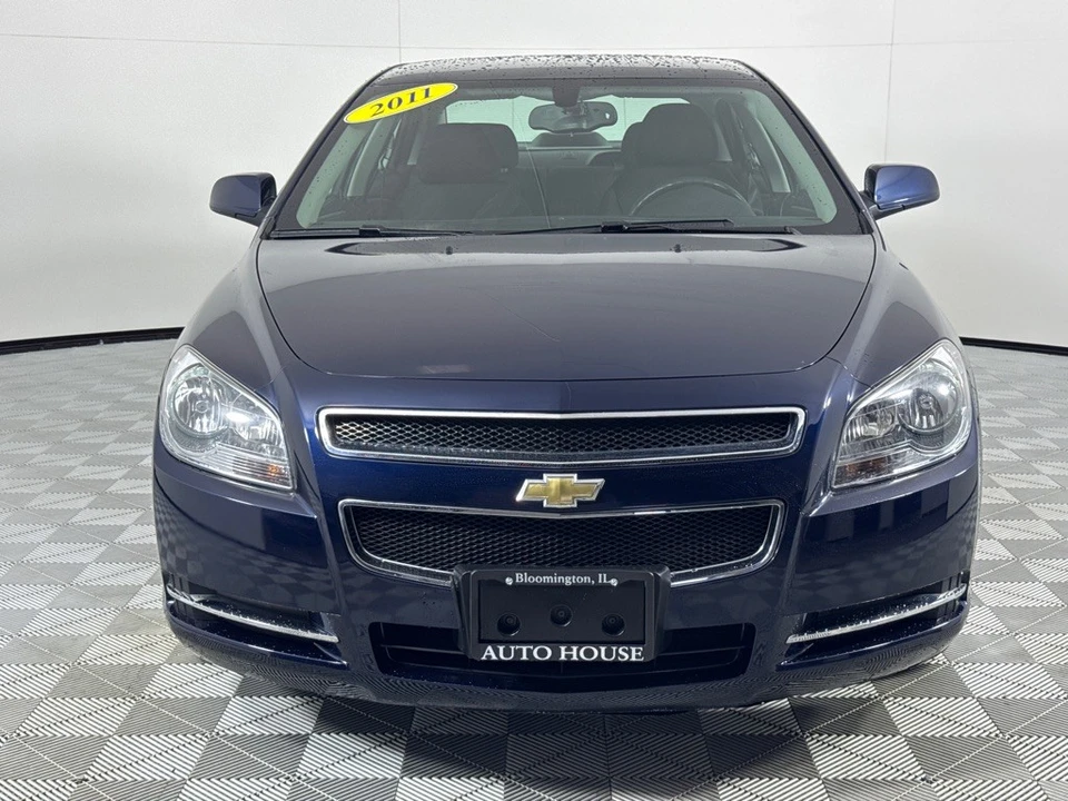 2011 Chevrolet Malibu - Image 11 of 12
