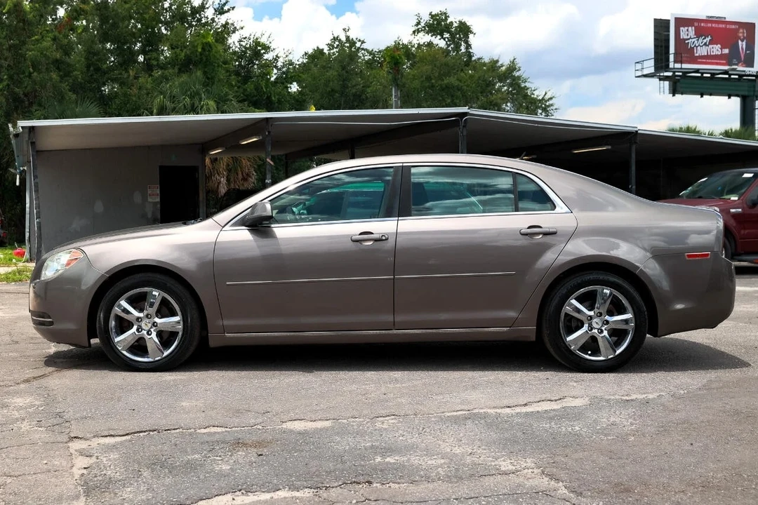 2011 Chevrolet Malibu - Image 3 of 12
