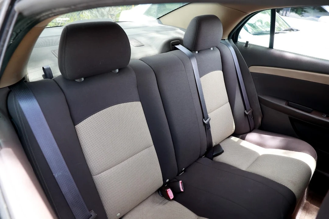 2011 Chevrolet Malibu - Image 14 of 21