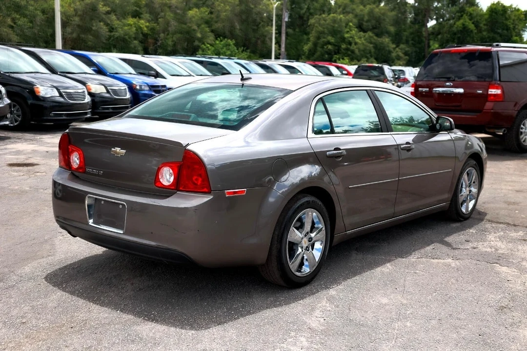 2011 Chevrolet Malibu - Image 11 of 12