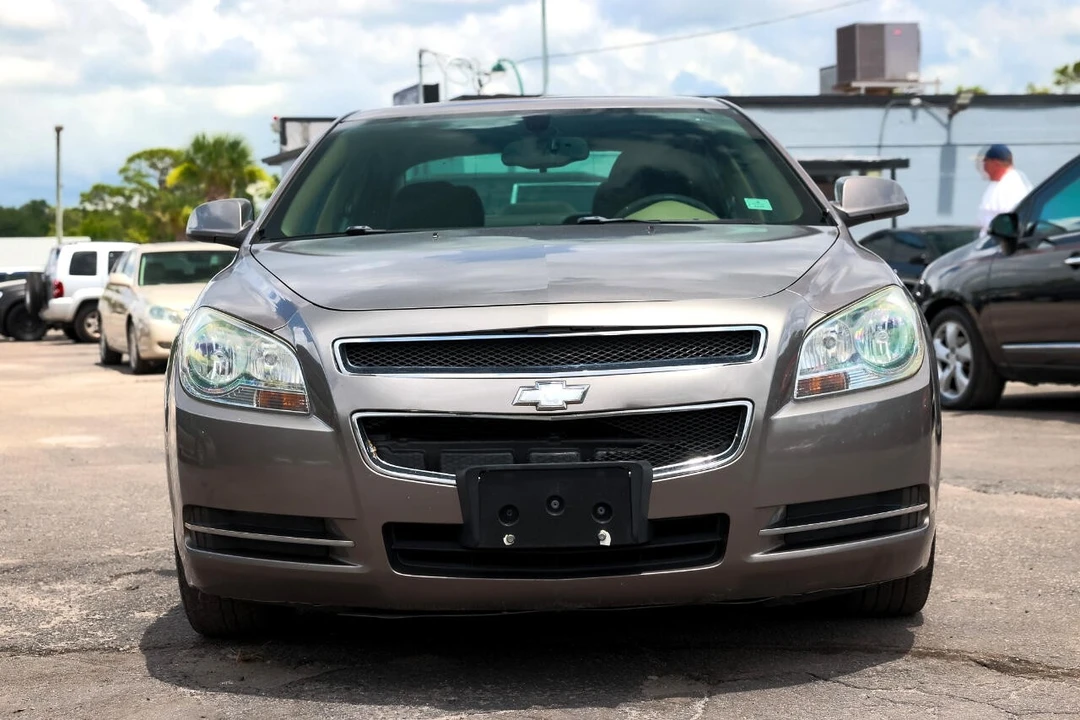 2011 Chevrolet Malibu - Image 17 of 21