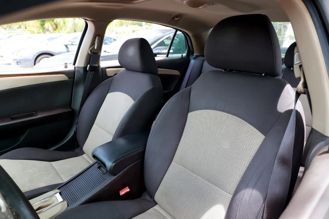 2011 Chevrolet Malibu - Image 6 of 12