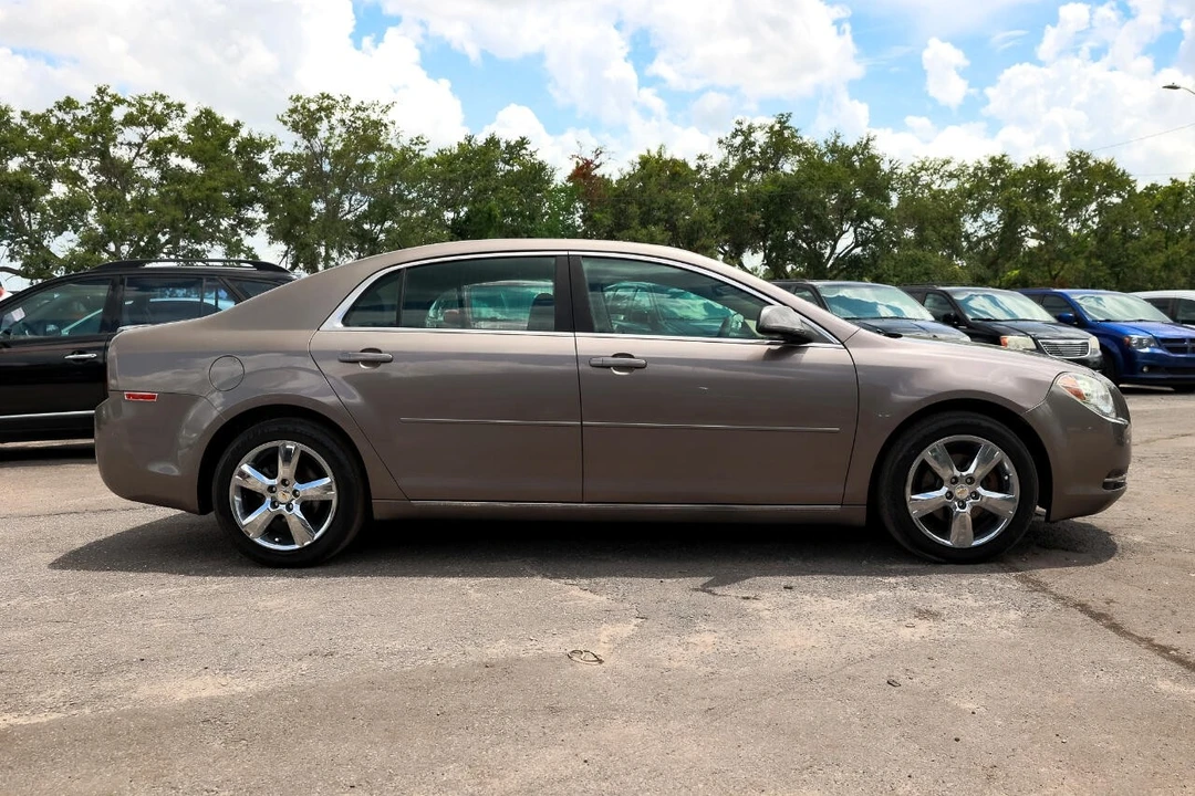 2011 Chevrolet Malibu - Image 13 of 21