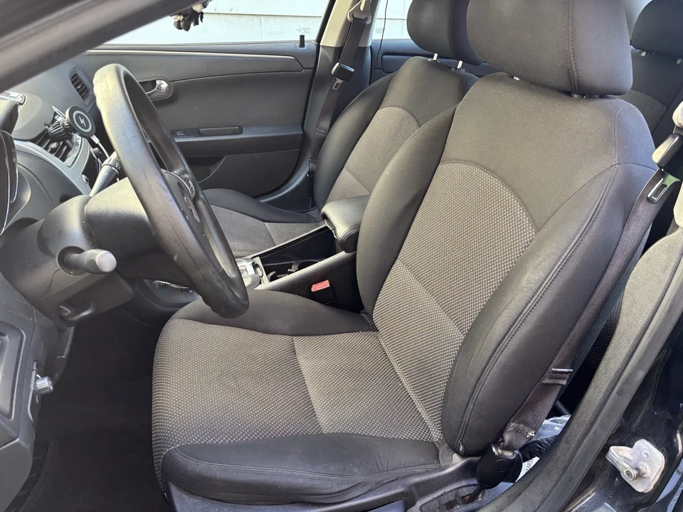 2011 Chevrolet Malibu - Image 5 of 10