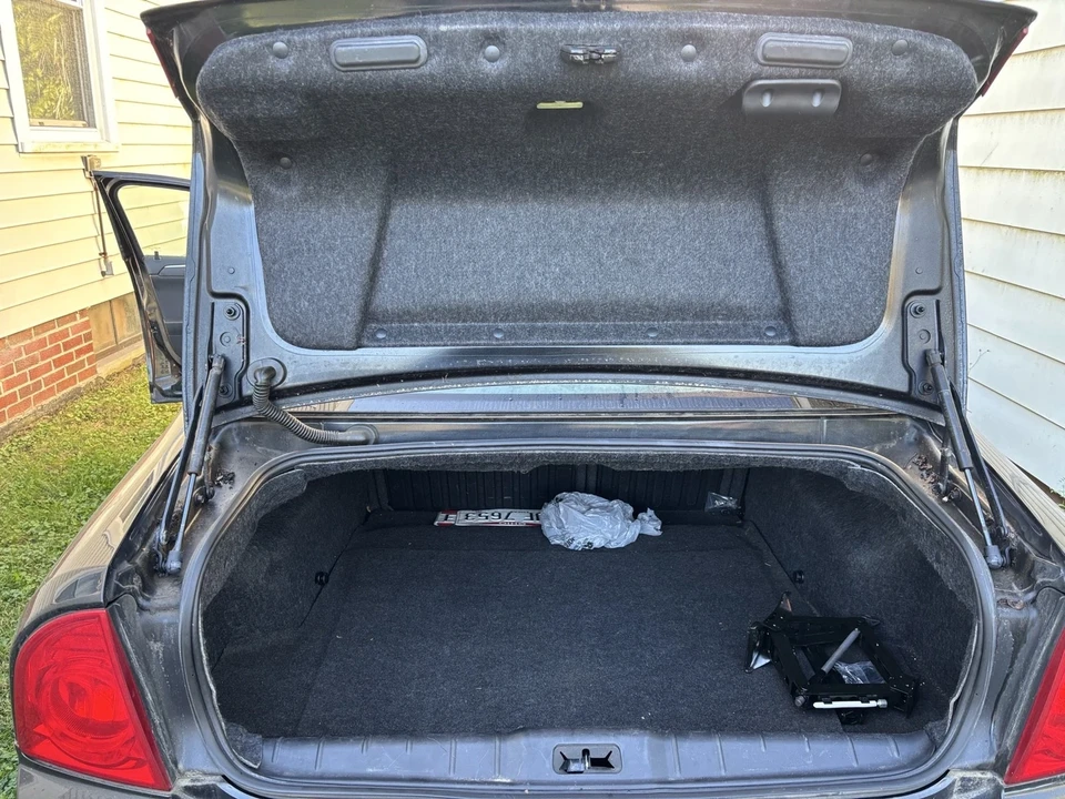 2011 Chevrolet Malibu - Image 10 of 10