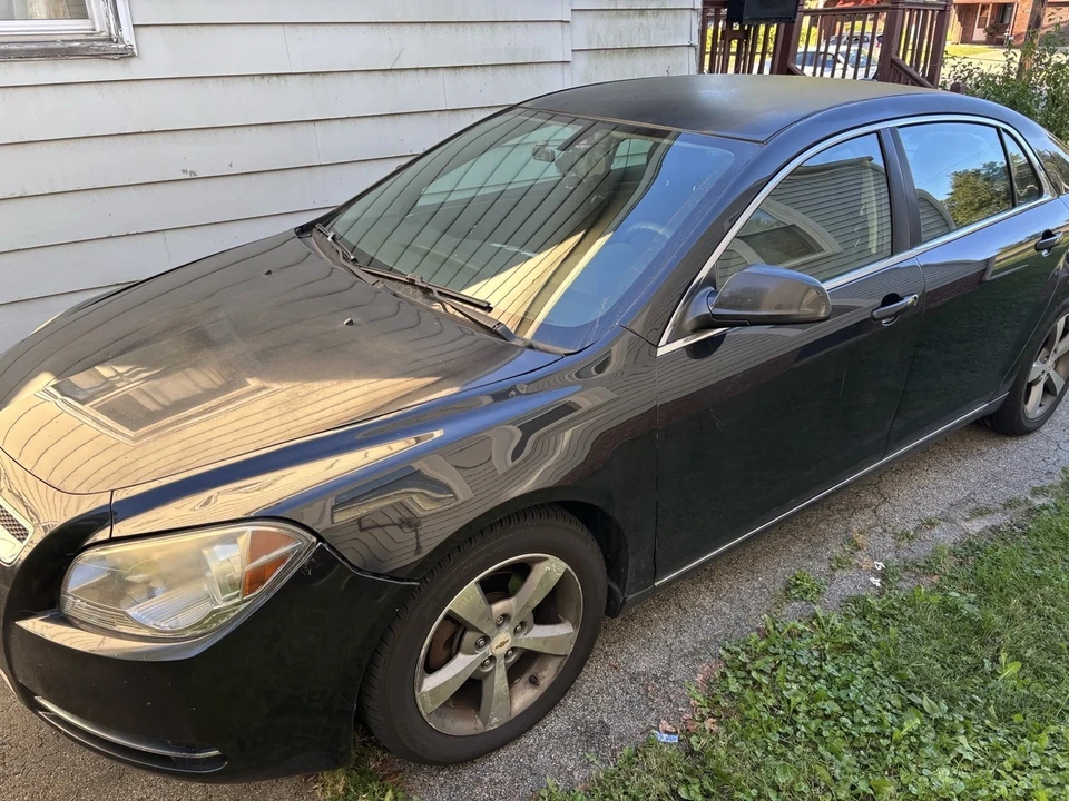 2011 Chevrolet Malibu - Image 3 of 10