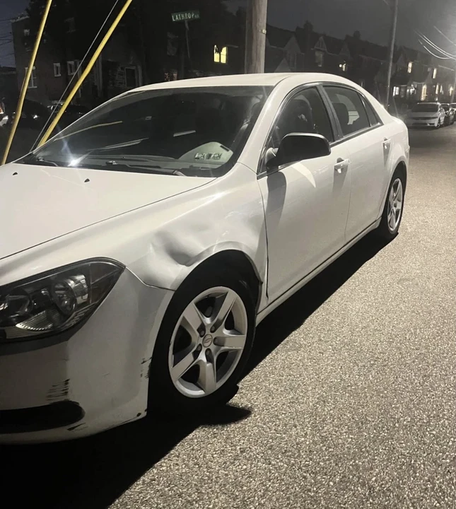 2011 Chevrolet Malibu - Image 3 of 15