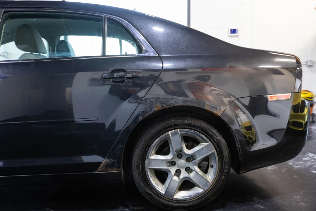 2011 Chevrolet Malibu - Image 7 of 21